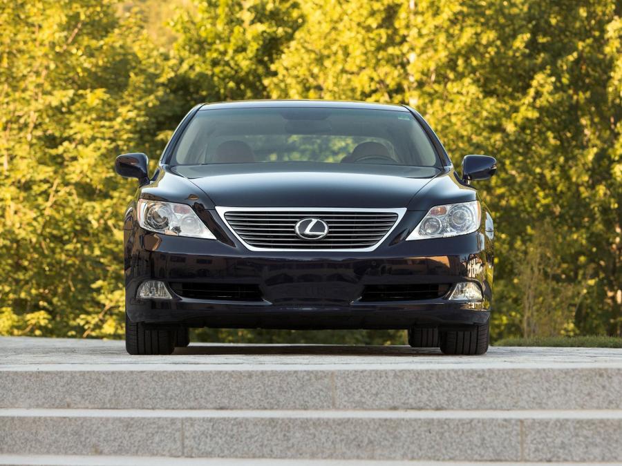 Lexus LS460L 2007 года  (фото 4 из 16)